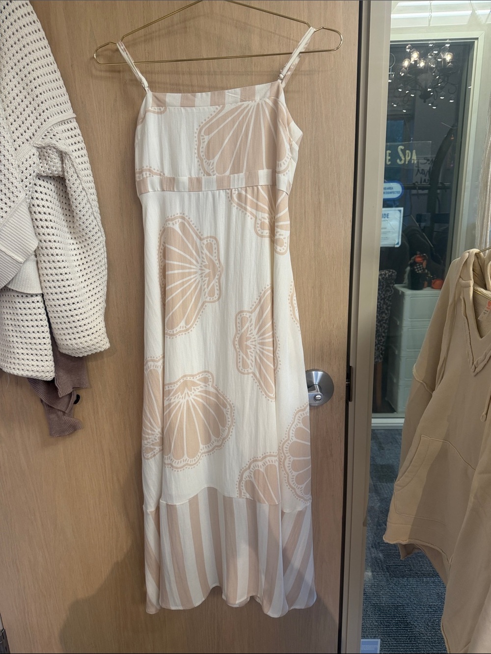 Blu Pepper Cream & Beige Shell-Print Maxi Dress